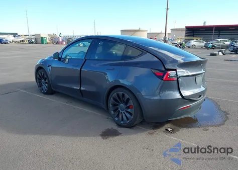 2021 Tesla Model Y Performance Dual Motor All-Wheel Drive z USA, uszkodzony, nr VIN 5YJYGDEF7MF079421